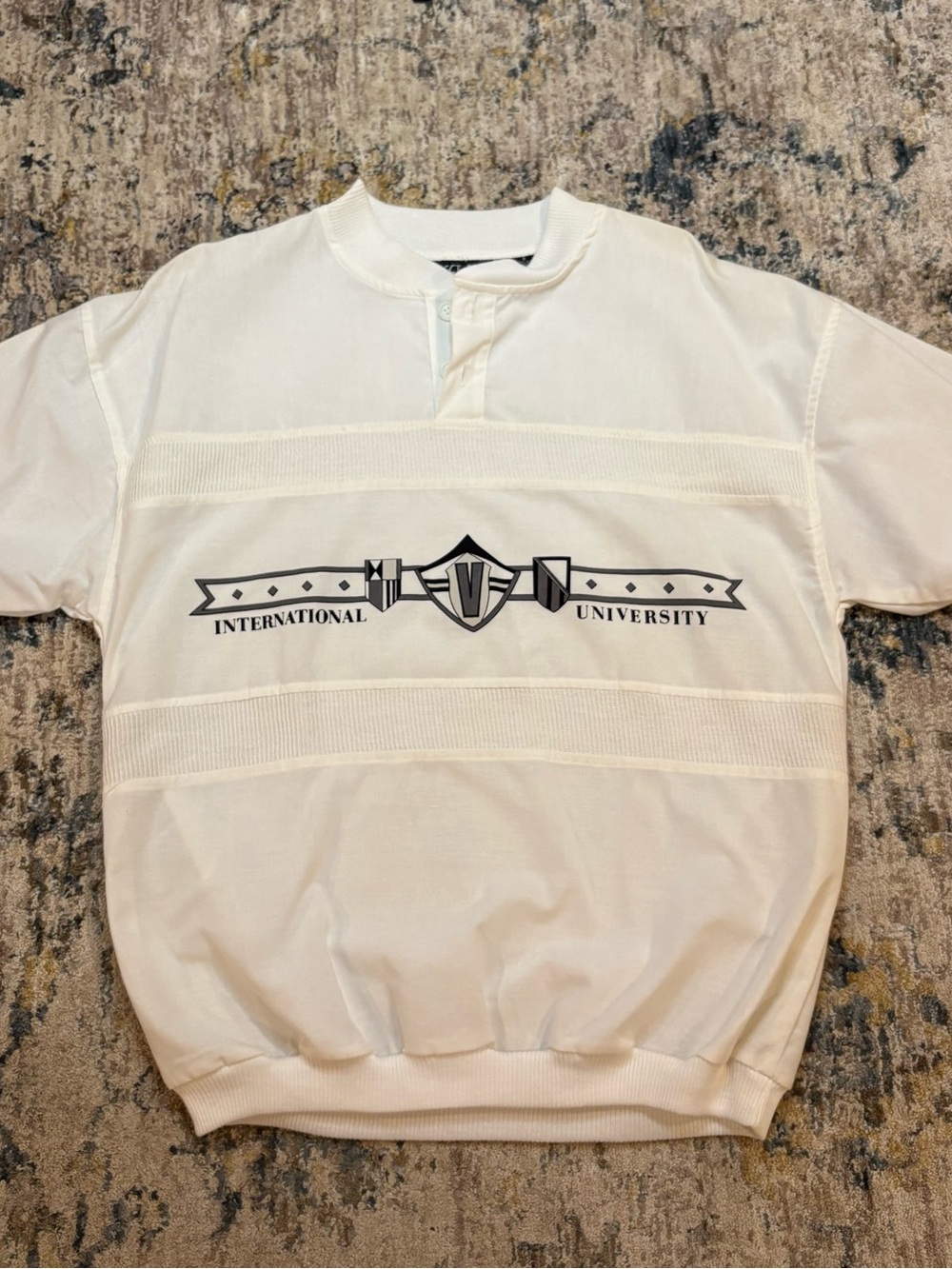 VTG 90s Street Scenes International University Short Sleeve Henley Sweatshirt S